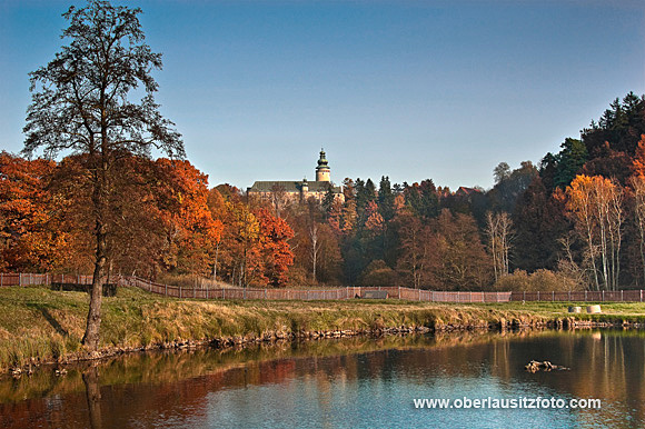 Foto von Peter Hennig PIXELWERKSTATT Schloss Lemberk in Herbstlandschaft